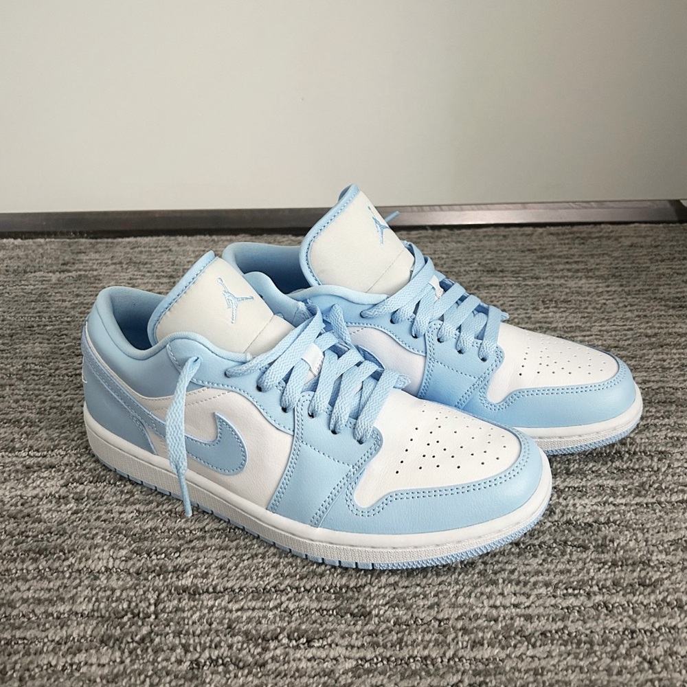 Jordan 1 Low White Ice Blue